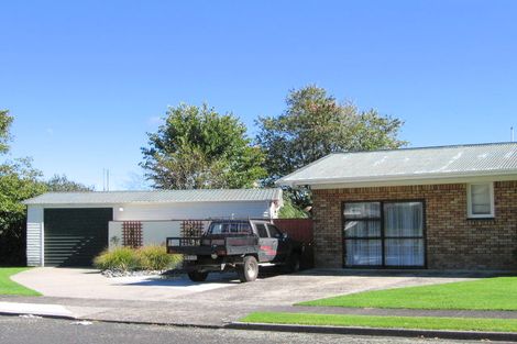 Photo of property in 32 Kupe Place, Tokoroa, 3420