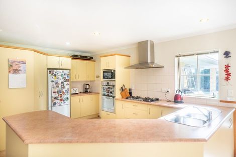Photo of property in 50 Waicola Drive, Fitzherbert, Palmerston North, 4471