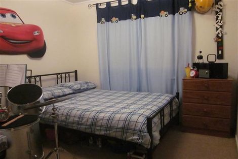 Photo of property in 1/2 Glynnbrooke Street, Te Atatu South, Auckland, 0610