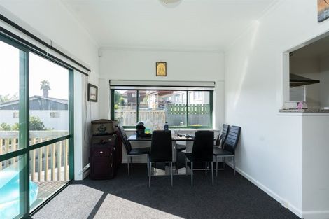 Photo of property in 35 Livingstone Avenue, Nawton, Hamilton, 3200