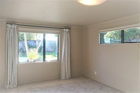 Photo of property in 2/163 Forrest Hill Road, Forrest Hill, Auckland, 0620