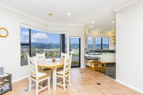 Photo of property in 17 Birkinshaw Grove, Riverstone Terraces, Upper Hutt, 5018