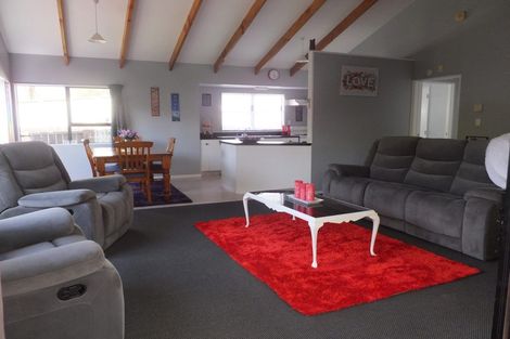 Photo of property in 570 Weymouth Road, Weymouth, Auckland, 2103