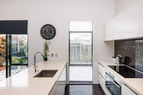 Photo of property in 33 Union Street, Hokowhitu, Palmerston North, 4410