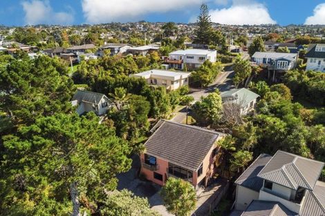 Photo of property in 74 Carlisle Road, Browns Bay, Auckland, 0632