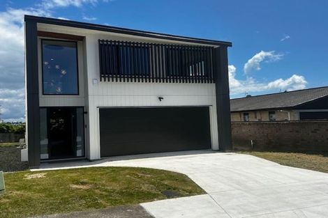Photo of property in 35b Clyside Avenue, Half Moon Bay, Auckland, 2012