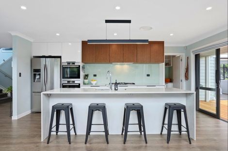 Photo of property in 15 William Blake Way, Riverhead, 0820