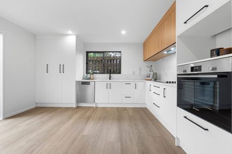 Photo of property in 8a Claridge Street, Glen Eden, Auckland, 0602