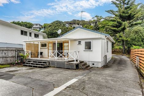 Photo of property in 27 Paremata Crescent, Paremata, Porirua, 5024