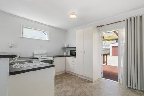 Photo of property in 150 Waddington Drive, Naenae, Lower Hutt, 5011