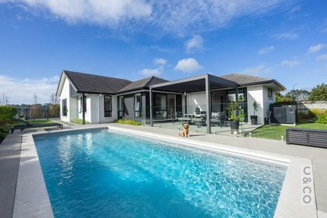 Photo of property in 19 Pohutukawa Parade, Riverhead, 0820