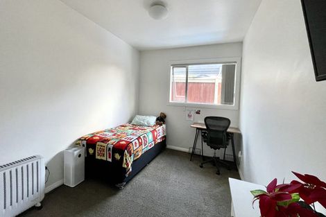 Photo of property in 1 Cherry Grove, Strathmore Park, Wellington, 6022