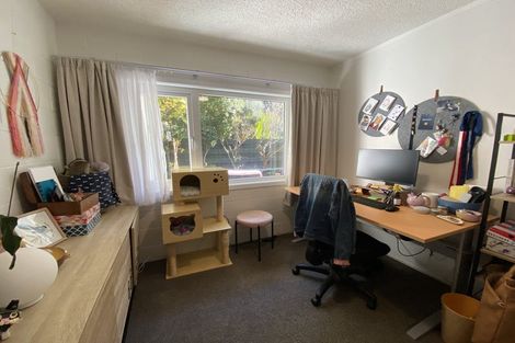 Photo of property in 2/219 Grant Road, Thorndon, Wellington, 6011