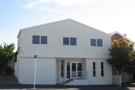 Photo of property in 42 Robe Street, New Plymouth, 4310