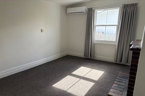 Photo of property in 55 Hutchinson Avenue, New Lynn, Auckland, 0600