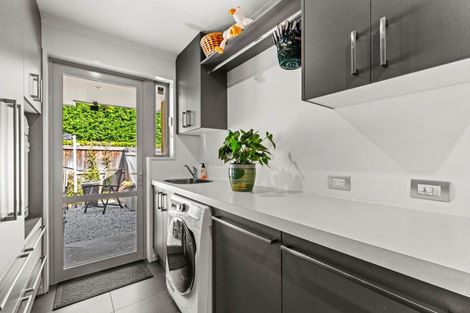 Photo of property in 28 Wilkinsons Road, Harewood, Christchurch, 8051