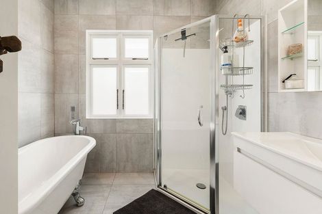 Photo of property in 2 Katherine Avenue, Thorndon, Wellington, 6011