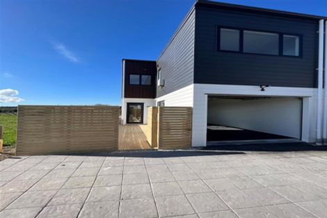 Photo of property in 31 Aramata Road, Papakura, 2110