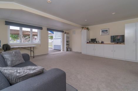 Photo of property in 77 Symonds Street, Royal Oak, Auckland, 1061