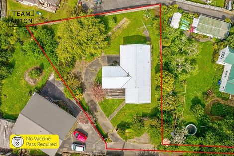 Photo of property in 27a Buscomb Avenue, Henderson, Auckland, 0610