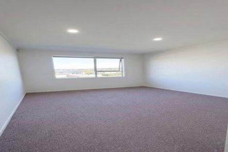 Photo of property in 2 Gambare Place, Wattle Downs, Auckland, 2103