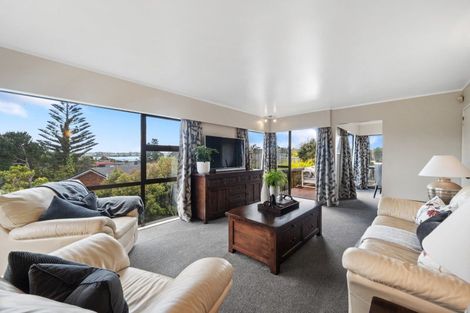 Photo of property in 8 Estelle Place, Farm Cove, Auckland, 2012