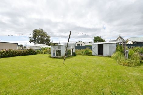 Photo of property in 10 Bridge Street, Tuatapere, 9620