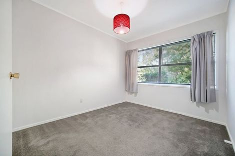 Photo of property in 25 Walnut Lane, Browns Bay, Auckland, 0630