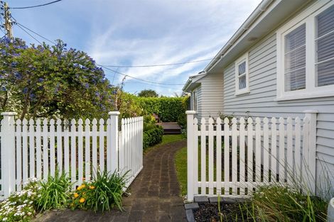 Photo of property in 1/21 Stanley Avenue, Milford, Auckland, 0620