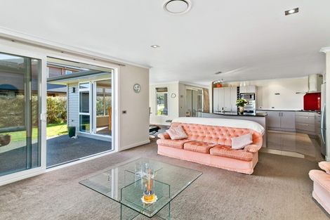 Photo of property in 19 Montgomery Crescent, Kinloch, Taupo, 3377