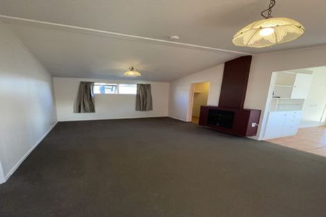 Photo of property in 1/52 Glen Road, Ranui, Auckland, 0612