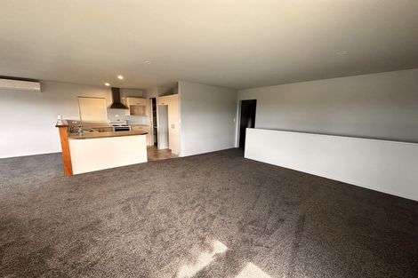 Photo of property in 11 William Bayes Place, Red Beach, 0932