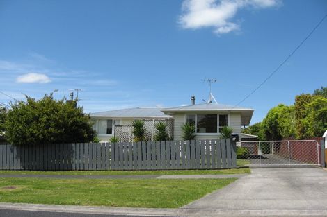 Photo of property in 17 Tapu Road, Huapai, Kumeu, 0810