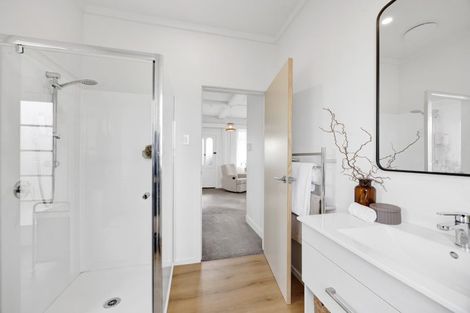 Photo of property in 21 High Street West, Waitara, 4320