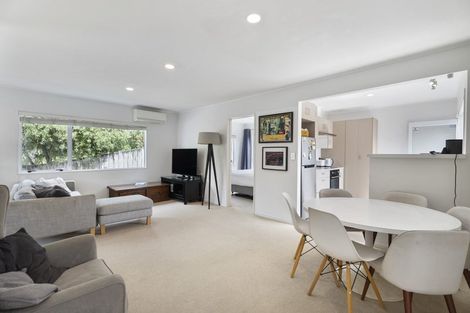 Photo of property in 2/4 Kenneth Hopper Place, Manly, Whangaparaoa, 0930
