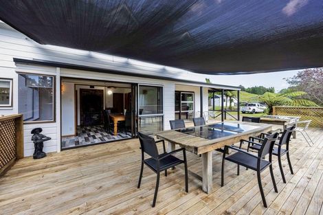 Photo of property in 13 Awai Road, Tarurutangi, New Plymouth, 4372