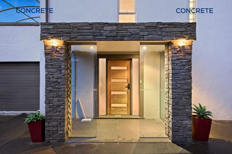 Photo of property in 8a Oteha Valley Road, Northcross, Auckland, 0632