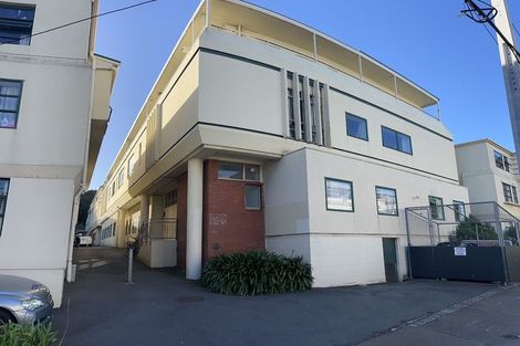 Photo of property in Te Awhina Apartments, 11/22 Sussex Street, Mount Cook, Wellington, 6021