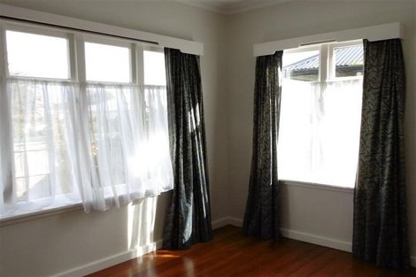 Photo of property in 211 Carrington Street, Vogeltown, New Plymouth, 4310