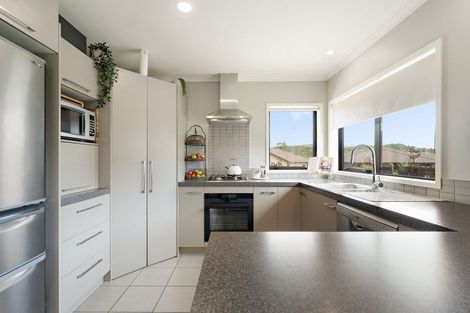 Photo of property in 4 Gina Way, Welcome Bay, Tauranga, 3112