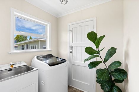 Photo of property in 10 Highbury Drive, Levin, 5510