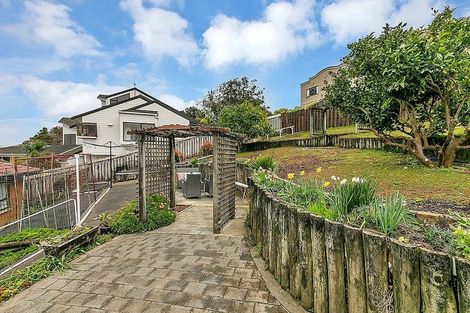 Photo of property in 51 Chelsea View Drive, Chatswood, Auckland, 0626