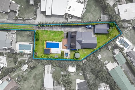 Photo of property in 71 The Circle, Manly, Whangaparaoa, 0930