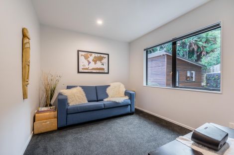 Photo of property in 410a Scenic Drive, Waiatarua, Auckland, 0612