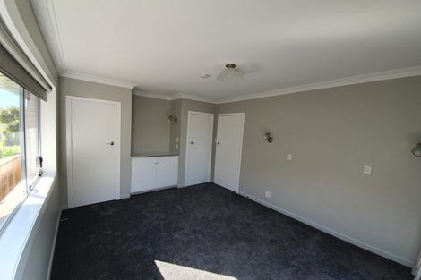 Photo of property in 2/15 Kayeleen Place, Cockle Bay, Auckland, 2014