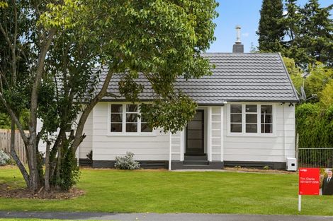 Photo of property in 15 Paul Crescent, Fairfield, Hamilton, 3214