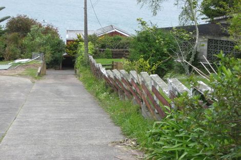 Photo of property in 1094 Whangaparaoa Road, Tindalls Beach, Whangaparaoa, 0930