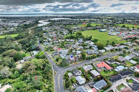 Photo of property in 2/75 Sabulite Road, Kelston, Auckland, 0602