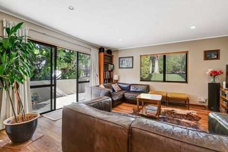Photo of property in 59 Unsworth Drive, Unsworth Heights, Auckland, 0632