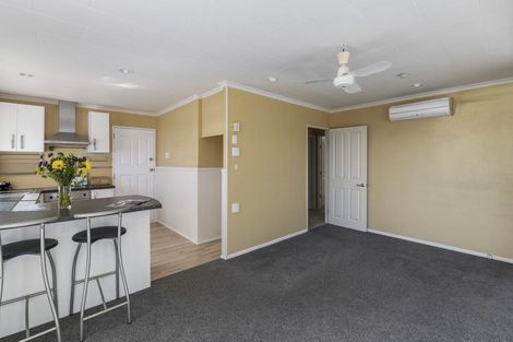 Photo of property in 8 Campion Road, Waikanae Beach, Waikanae, 5036